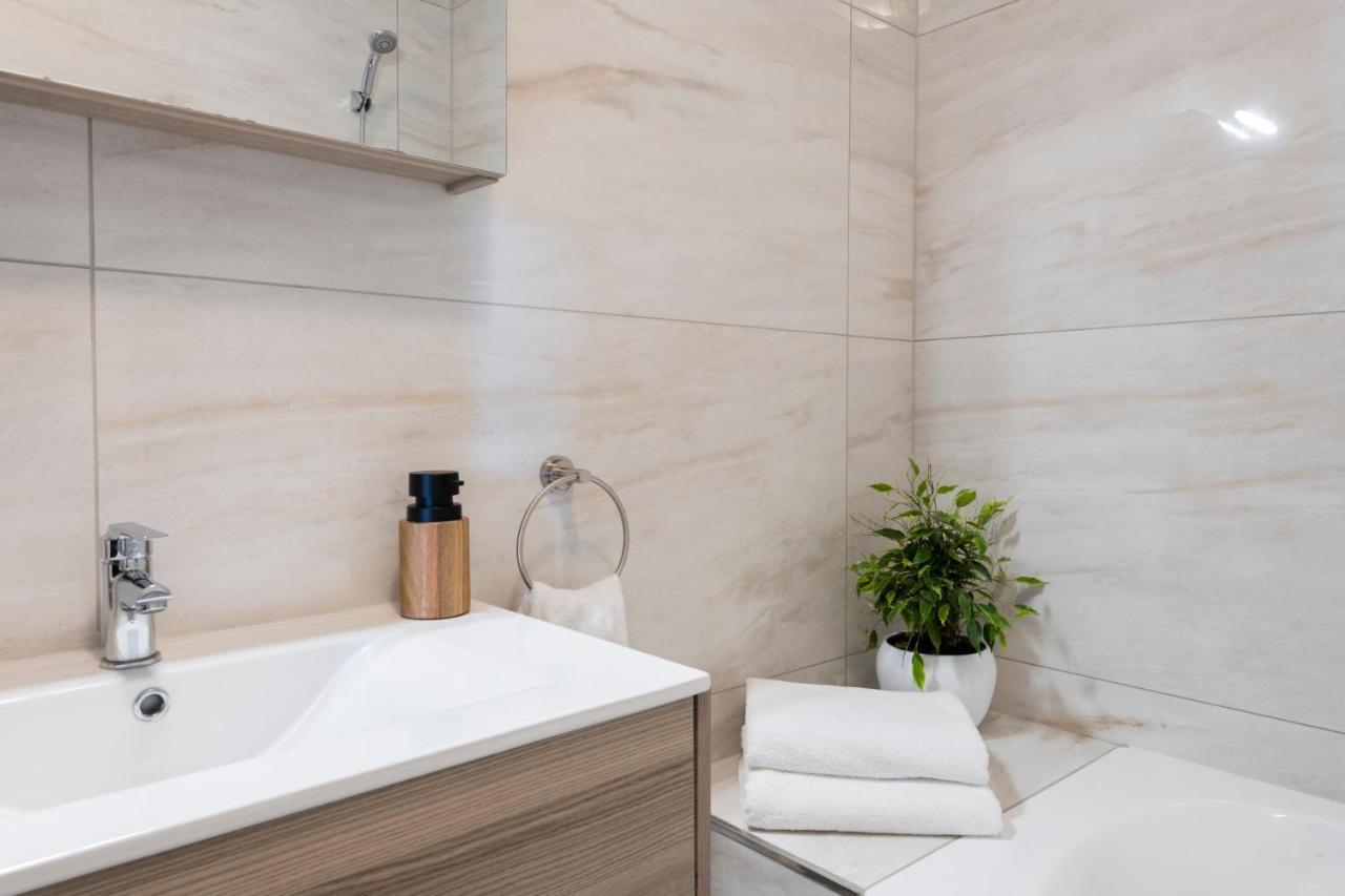 Staymela Apartments - בירקירקארה מראה חיצוני תמונה